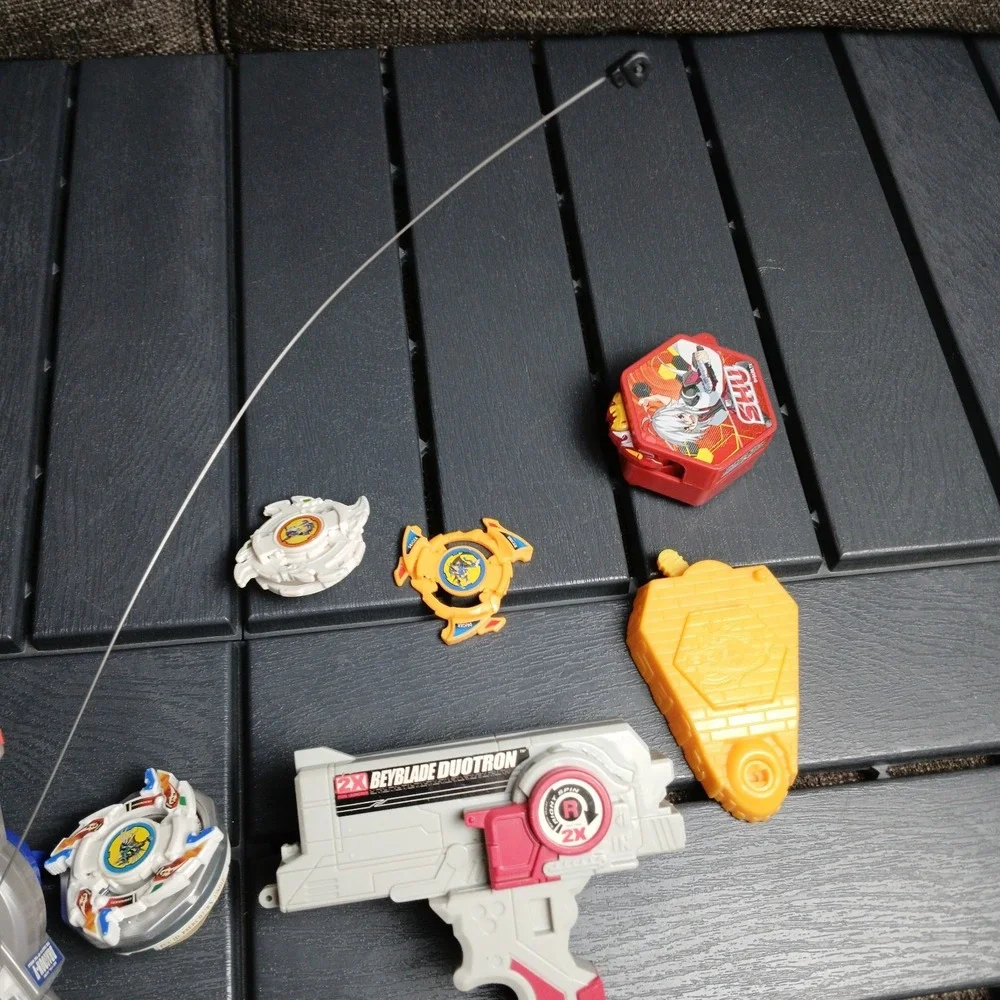 VTG White Dragoon G Tyson RC Grip Beyblade Launcher Takara V Force + Extras - ZC
